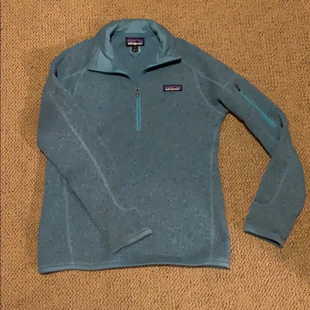 Patagonia women’s pull over size small